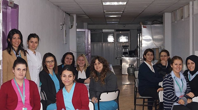 BİGA DEVLET HASTANESİ DİŞ HEKİMLERİNDEN DİŞ PROTEZ YARDIMCI PERSONEL EĞİTİMİNE DESTEK