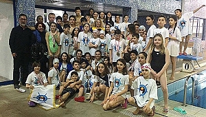 18 Mart Deniz Zaferi kupası'nı İçdaş spor kaldırdı