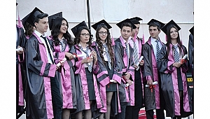 Biga Anadolu Lisesi'nde mezuniyet coşkusu