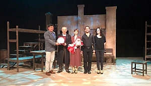 Genco Erkal, Yaşamaya Dair ile büyüledi