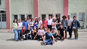 Toplum Gönüllüleri Minikleri Sevindirdi