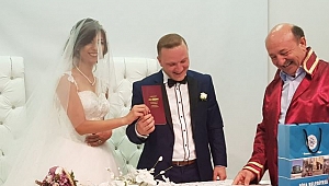 İlkay Ve Tuğçe Çiftinin Mutlu Günü