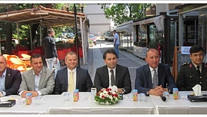 Protokol Bayramlaştı