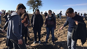 Gençler 79'uncu yılda 79 fidanla Atatürk Hatıra Ormanı oluşturdular