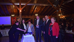 Öğretmenler Günü Yemeği Milli Eğitim Müdüründen