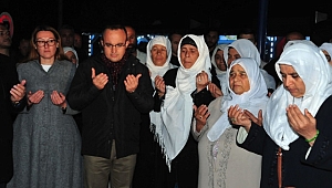 Umreciler Dualarla Karşılandı