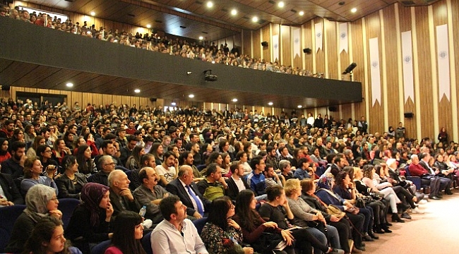 Biga Belediyesi 1. Kitap Fuarı'nda İlber Ortaylı Yoğunluğu