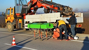  Park Halindeki Kamyona Çarpan Motosiklet Sürücüsü Öldü