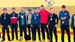 Biga Belediyesi Güreş Takımı İl Şampiyonu Oldu