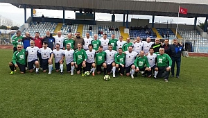 Şampiyon Rakibine fark attı