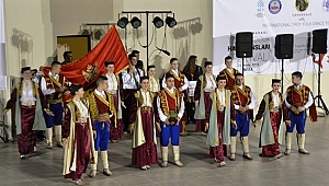 Biga'da Uluslararası Troya Çocuk Halk Dansları Festivali