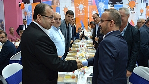 Milletvekili Adayları İftarda Partililerle Bir Araya Geldi