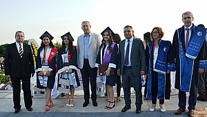 Biga İİBF'den 700 öğrenci mezun oldu