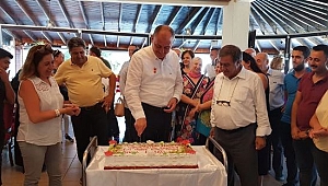 Doğum günü pastasında o sloganı kullandılar