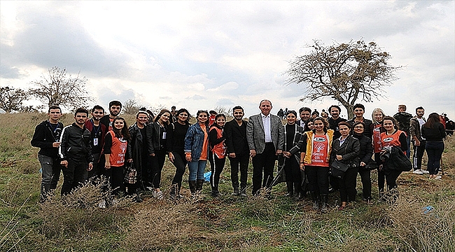 Atatürk Hatıra Ormanı'nda fidan diktiler