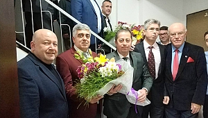 Başkan Özcan, Esnaf ve Sanatkarlar Odasını Ziyaret Etti