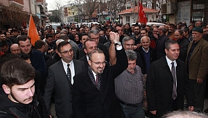 Ak Partiden Görkemli Açılış