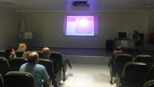 Biga ilçesi Biga Devlet Hastanesinde çocuk ihmal ve istismarı konulu eğitim verildi.