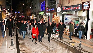 Başkan Işık'tan miting gibi kahve ziyareti