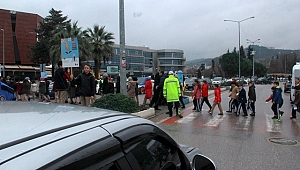 Biga'da "Öncelik Hayatın, Öncelik Yayanın" Eylemi