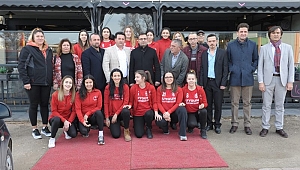 Erdoğan'dan, Çiçeklidedespor Voleybol Takımına Kahvaltı