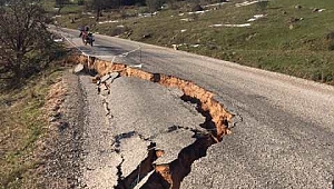 Yoğun Yağış Havdan Köyü Yolunda Çökmeye Sebep oldu