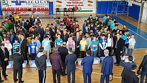 Biga´da Sporculara Malzeme Desteği