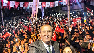 Şehitlikte İsmail Işık coşkusu meydana sığmadı