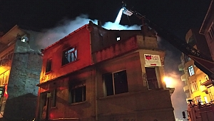 Biga'da Metruk Bina Yangını