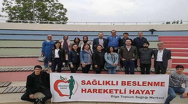 BİGA'DA SAĞLIKLI BESLENME HAREKETLİ HAYAT YÜRÜYÜŞÜ YAPILDI