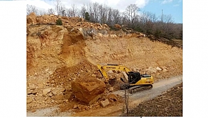 Biga'da köy yolunda heyelan!