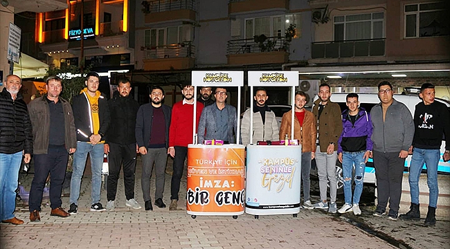 AK PARTİ BİGA GENÇLİK KOLLARI SAHADA ÇALIŞMALARINA SON HIZ DEVAM EDİYOR