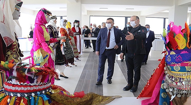 "GELENEKSEL ANADOLU KADIN BAŞLIKLARI" SERGİSİNE DAVETLİSİNİZ