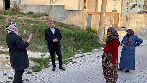 BAŞKAN ÖZ, HEMŞEHRİLERİNİ VE ESNAFLARI HAFTA SONLARI DA YANLIZ BIRAKMIYOR