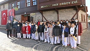 SPORCULAR MEHMET AKİF ERSOY EVİ'Nİ İNCELEDİ