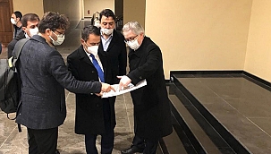 VALİ AKTAŞ, 18 MART HATİME ANA ULU CAMİİNDE İNCELEMELERDE BULUNDU