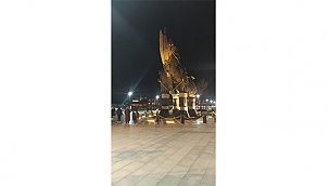 TROİA ATI'NIN IŞIKLARI DÜNYA SAATİ ETKİNLİĞİ İÇİN 1 SAAT KAPATILDI