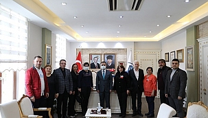 TÜRKİYE GAZİLER VE ŞEHİT AİLELERİ VAKFI ÇANAKKALE ŞUBESİ'NDEN VALİ AKTAŞ'A ZİYARET