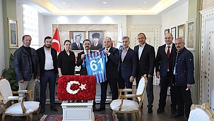 ÇANAKKALE KARADENİZLİLER SOSYAL YARDIMLAŞMA DERNEĞİNDEN VALİ AKTAŞ'A ZİYARET