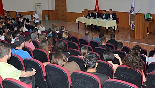 21. YÜZYIL PENCERESİNDEN GENÇLİK VE SPOR PANELİ GERÇEKLEŞTİRİLDİ