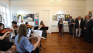 AKÇANSA GÜZEL SANATLAR LİSESİ "YIL SONU RESİM SERGİSİ" AÇILDI