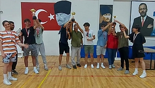 BAŞARILI ÖĞRENCİLER ÖDÜLLENDİRİLDİ