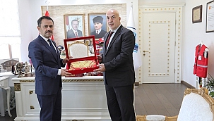 ÇANAKKALE HAVALİMANI MÜDÜRÜNDEN VALİ AKTAŞ'A VEDA ZİYARETİ