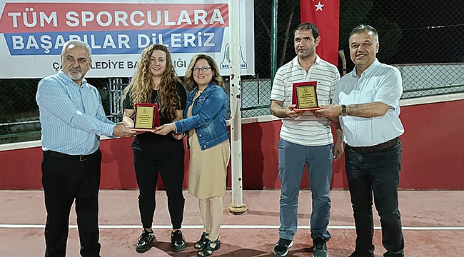 SOKAK BASKETBOLU ŞAMPİYONLARI ÖDÜLLERİNİ ALDI