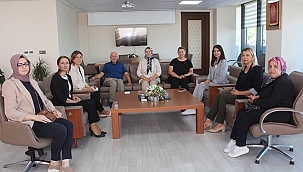 AK PARTİ İL KADIN KOLLARI VE AK PARTİ İLÇE KADIN KOLLARINDAN ZİYARET