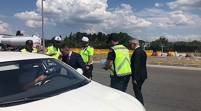 "BAYRAM YOLUNDA, HER ŞEY YOLUNDA"