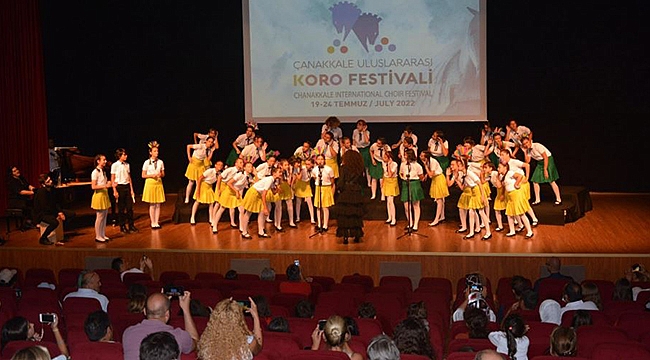 ÇANAKKALE ULUSLARARASI KORO FESTİVALİ'NİN 6.'SI GERÇEKLEŞTİRİLDİ