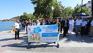 "KORUYUCU AİLE GÜNÜ" NEDENİYLE FARKINDALIK YÜRÜYÜŞÜ GERÇEKLEŞTİRİLDİ