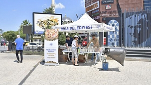 BİGA'DA AŞURE DAĞITILDI