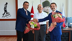 İLETİŞİM FAKÜLTESİ DEKANLIK DEVİR TESLİM TÖRENİ GERÇEKLEŞTİ